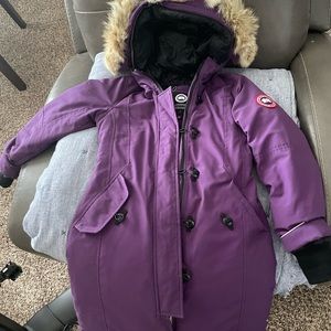 Canada Goose Brittania Coat - Youth size S (7/8) - artic dusk